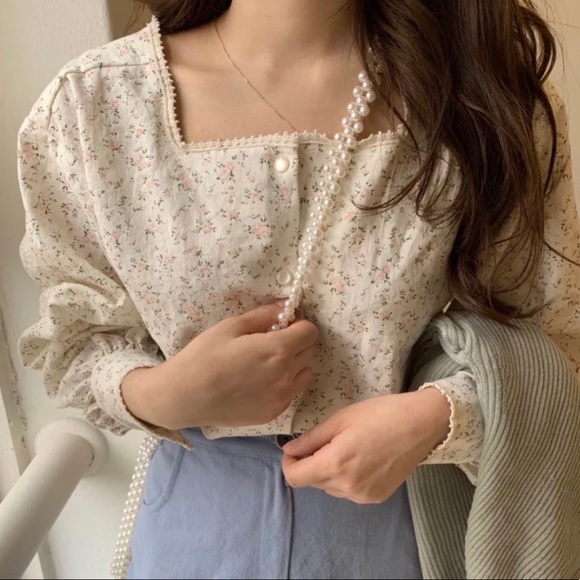 Floral blouse button cream white shirt puff sleeve - Picture 4 of 8